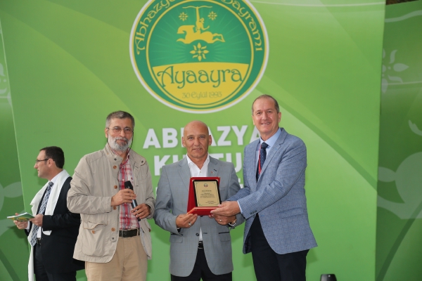 2013, Ayaayra, Kartal Belediye Başkanı Altın Öz