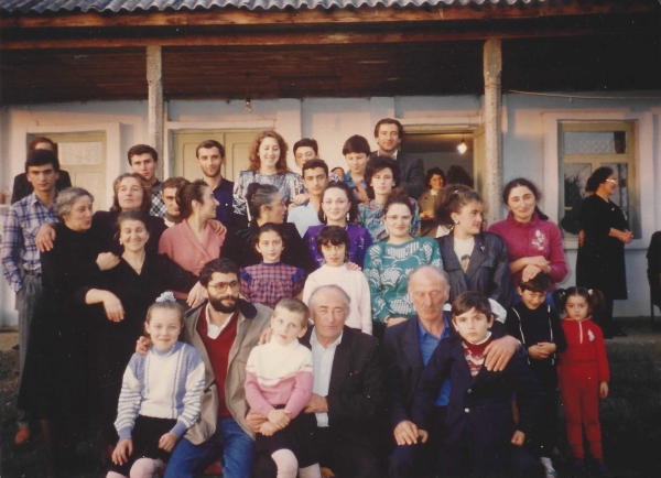 1990'lar, Abhazya'da Papbalar buluşması